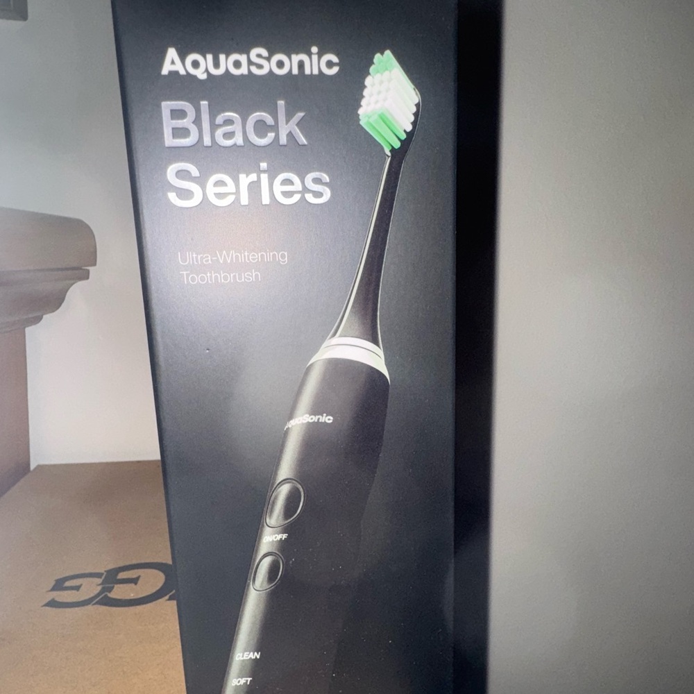 Aquasonic Black Series Toothbrush- BRAND NEW NEVER OPENED